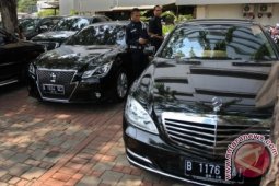 Mobil Mewah Akil Mochtar Disita