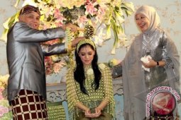 Siraman Putri Ketiga HattaRajasa