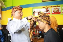 Usmar apresiasi penggunaan totopong di rumah makan