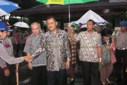 Mantan Kapolri Berziarah