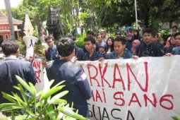 Tuntut Pembangunan Kampus UB