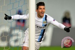 Negredo dan Aguero Bawa City ke Fase Gugur