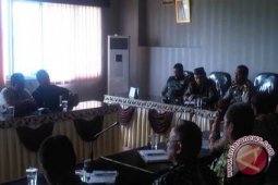 Kapolres Ajak Kepala Desa Patuhi Hukum