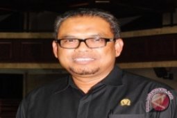 Ali Hamdi : Terus Tingkatkan Kesejahteraan Guru