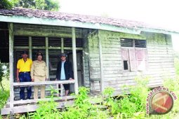 Banyak Rumah Dinas Guru Sintang Rusak Parah
