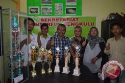 Festival "Stand Up Comedy" sukses