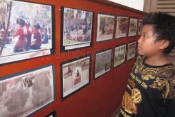 Melihat Pameran Foto dan Situs Purbakala