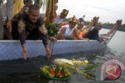 Larung Sesaji