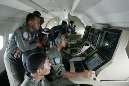 Peralatan Radar CN235