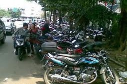 Walkot Bekasi pimpin penertiban parkiran liar