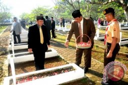 Hari Pahlawan dipusatkan di TMP Pondok Rajek