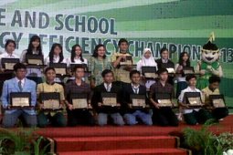 SMAIT Ummul Quro juara Lomba "Sekolah Hemat Energi"