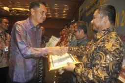 Wali Kota Bogor raih penghargaan perlindungan konsumen