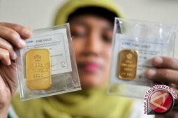 Harga emas turun ke tingkat terendah sejak Juli