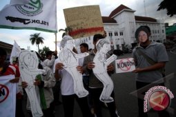 Hasyim Muzadi: Hentikan Pekan Kondom Nasional