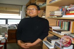 Pergulatan Profesor Koh Young Dengan Sastra Indonesia