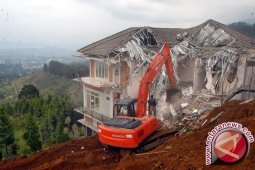 Gubernur "backup" pembongkaran vila di Puncak