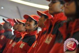 Irwan Prayitno ''gubernur sumbar'' lepas 13 atlet Sumbar ikuti SEA Games