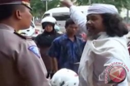 Sosok di YouTube "Kyai ditilang : ngamuk" minta maaf