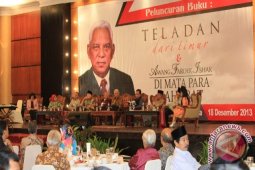 Perubahan Bermodalkan Dua Tangan Sekaligus