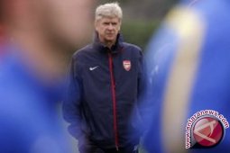 Wenger terkejut Ashley Cole jarang dimainkan