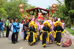 30 Kendaraan Hias Warnai HUT Paser ke-54