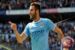 Taklukkan Liverpool 2-1, Manchester City Buntuti Arsenal