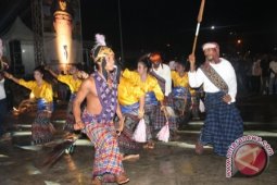 Pentas Budaya NTT di Negeri Serumpun Sebalai