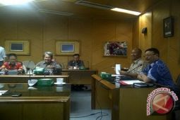 Pemkab Lampung Barat Kawal Perbaikan Jalan 