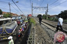 Antisipasi longsor KAI rutin periksa jalur kereta