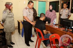 AMANKAN KEMBANG API
