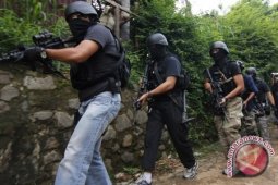 Kompolnas Nilai Penggerebekan Teroris Sudah Tepat
