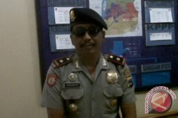 Pesta Miras Samping Pos Polisi