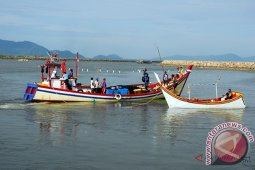 PELABUHAN SAMUDERA MULAI BERFUNGSI
