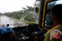 PELEMPARAN BUS ACEH-MEDAN