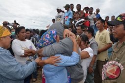 21 Nelayan Selamat Disambut Tangisan Keluarga