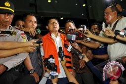 KPK Periksa Mertua Anas Urbaningrum