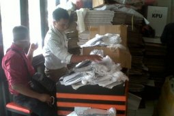 Logistik Pemilu Numpuk di Kantor KPU Pontianak