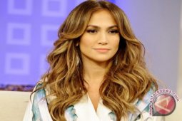 Jenifer Lopez-Pitbull Akan Nyanyikan Lagu Piala Dunia