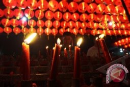 Klenteng Ramai Dikunjungi Warga Saat Imlek