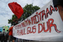 Tolak Kedatangan SBY