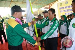 Abrianto Lantik Pengurus Forum Komunikasi Sehat Tenggarong
