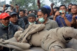 11 Warga Tewas Terkena Awan Panas Gunung Sinabung