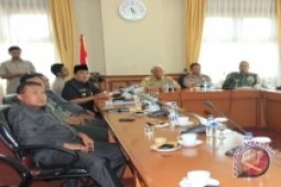 Gubernur: Akhiri Polemik Penambahan Nama Bandara Sepinggan