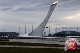 Obor olimpiade tiba di Sochi di tengah protes UU anti-homoseks