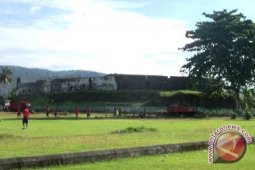 Kunjungan Wisman di Maluku 2013 Turun