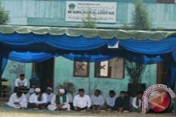 Zikir Akbar Warnai Peringatan Maulid Nabi di Bintang