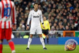 Dua gol Ronaldo bawa Real ke final