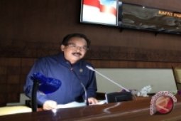 Banleg Sampaikan 3 Raperda Penting