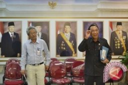 Masyarakat diminta jauhi zona 10km seputar Kelud